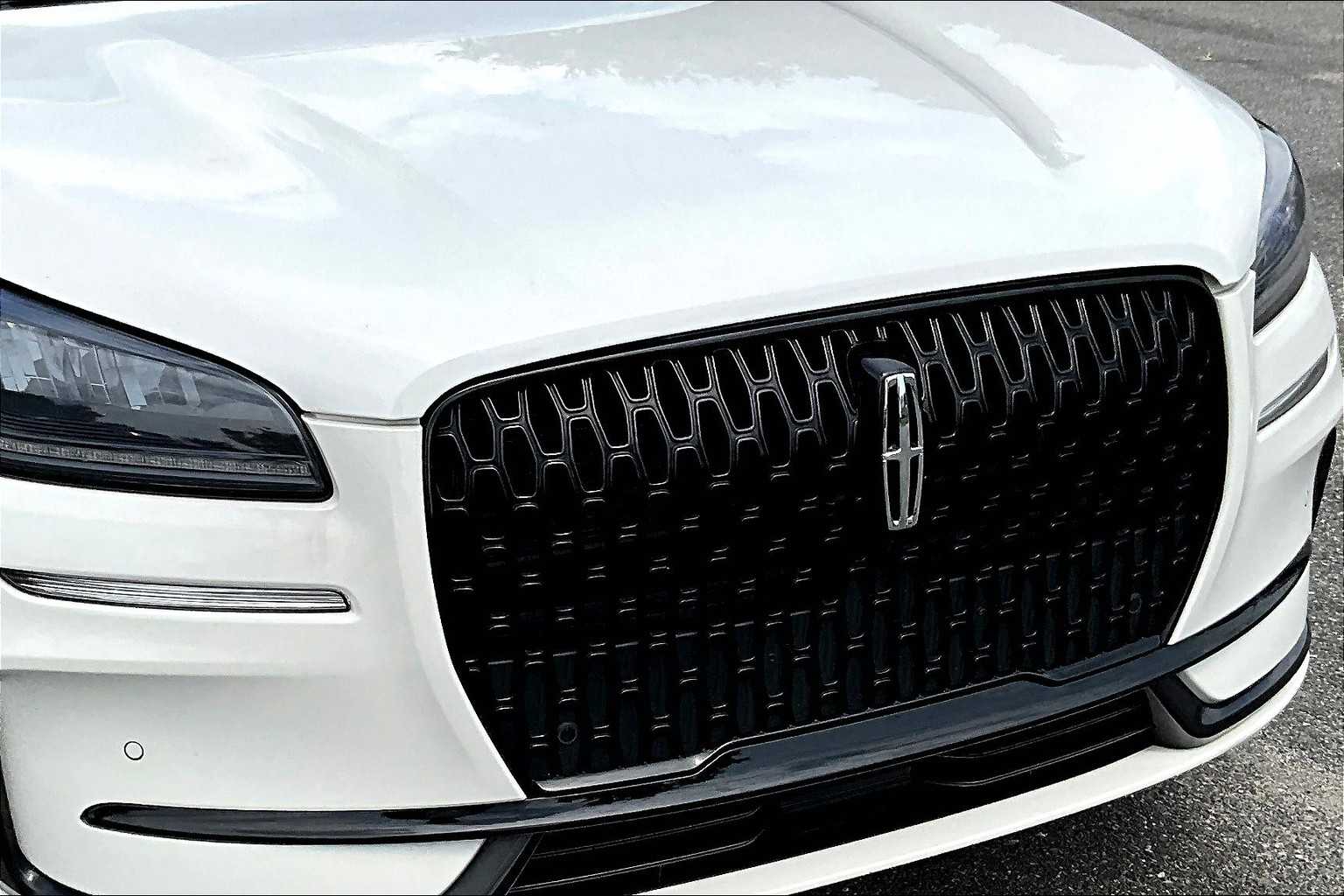 2023 Lincoln Corsair Standard photo 26