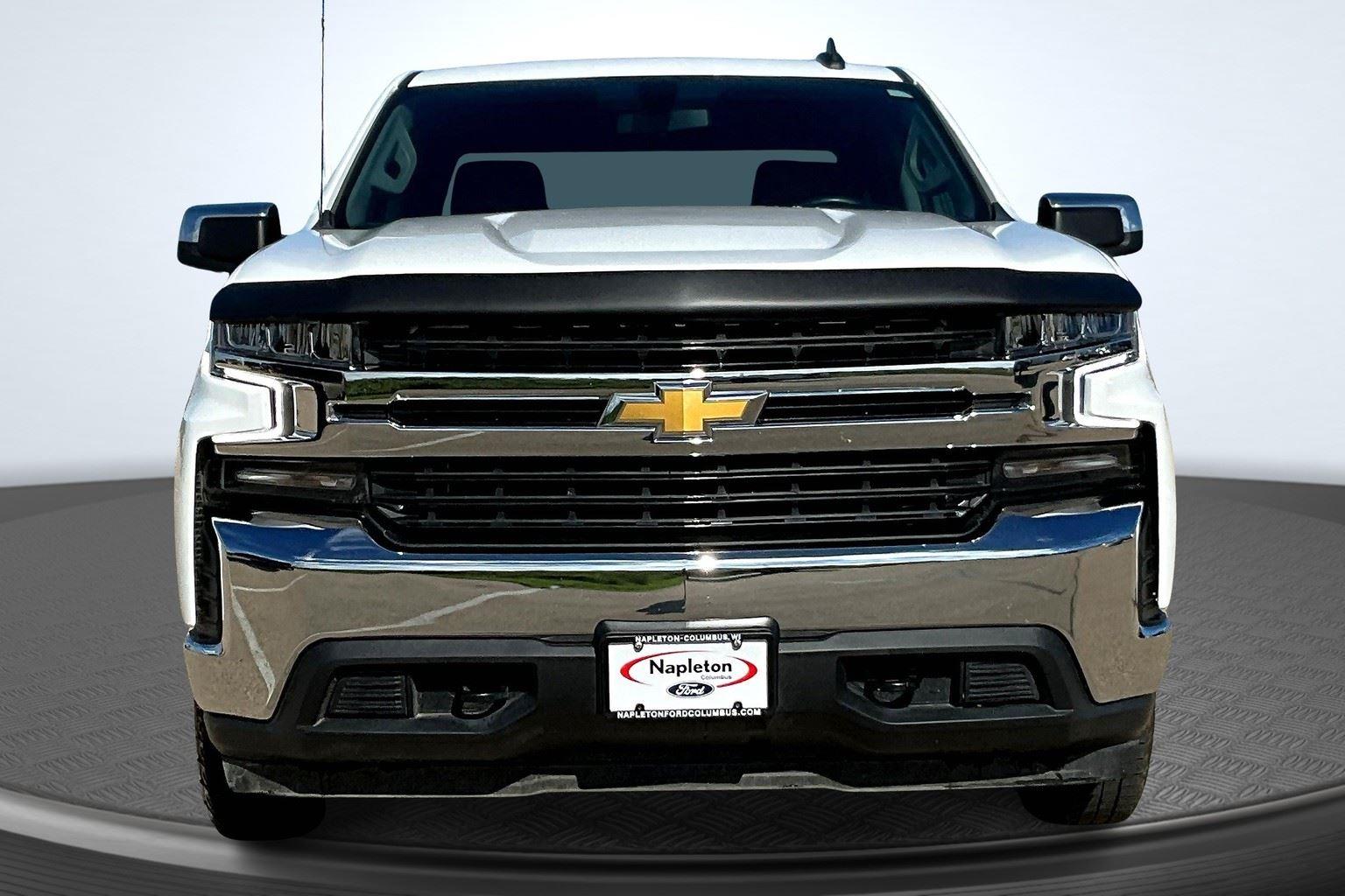 2021 Chevrolet Silverado 1500 LT photo 3