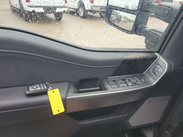 2026 Ford F-250 photo 17