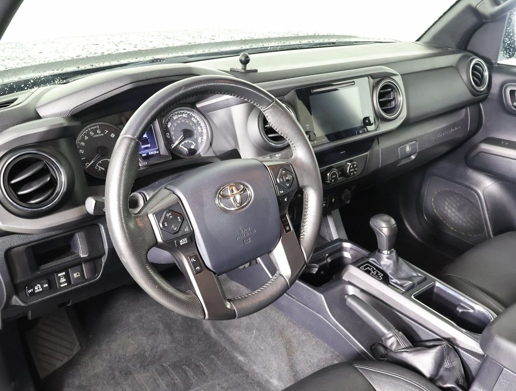 2019 Toyota Tacoma TRD Off-Road photo 6
