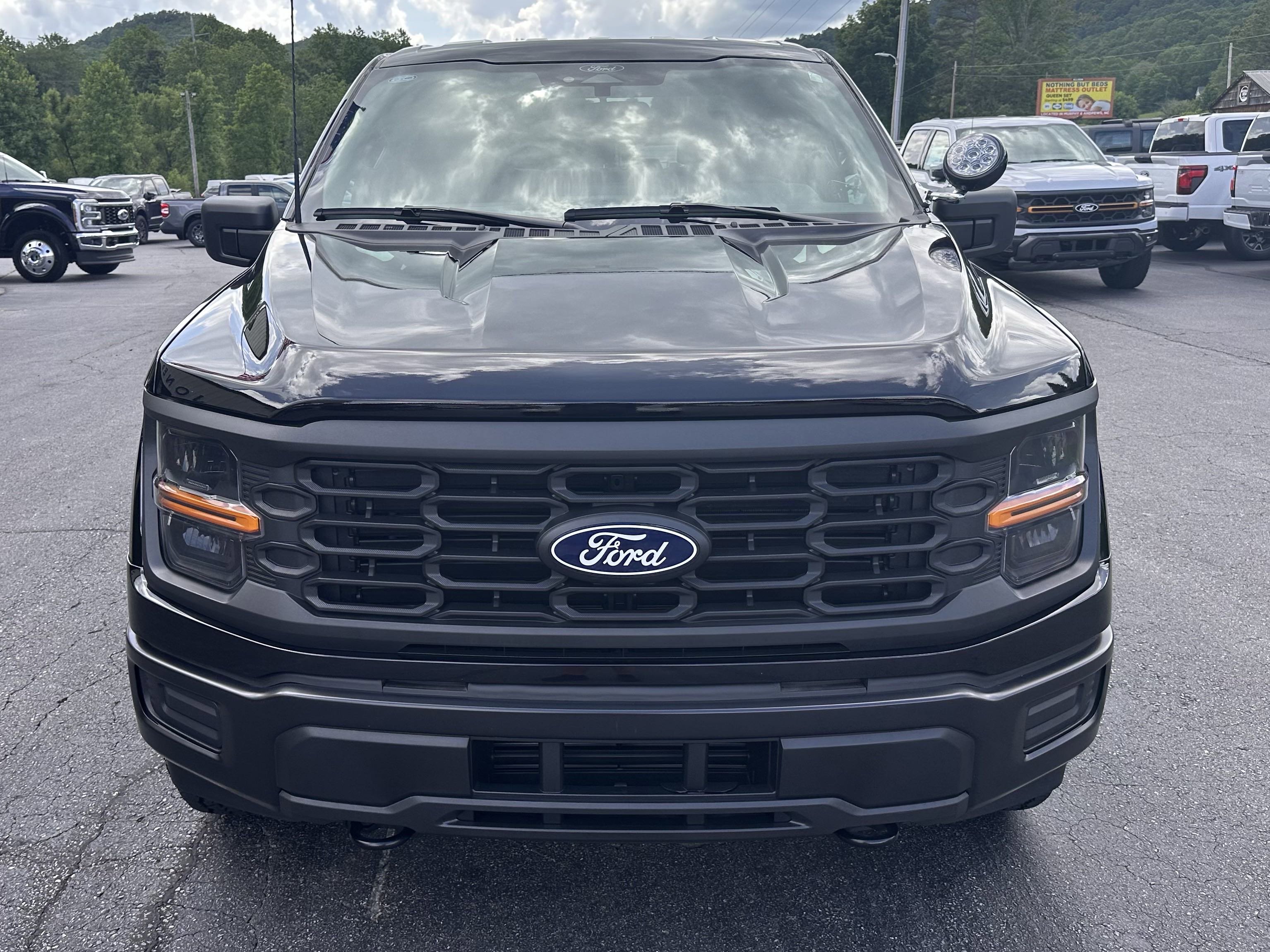 2024 Ford F-150 XL photo 2