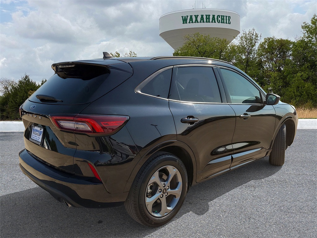 2024 Ford Escape ST-Line photo 5