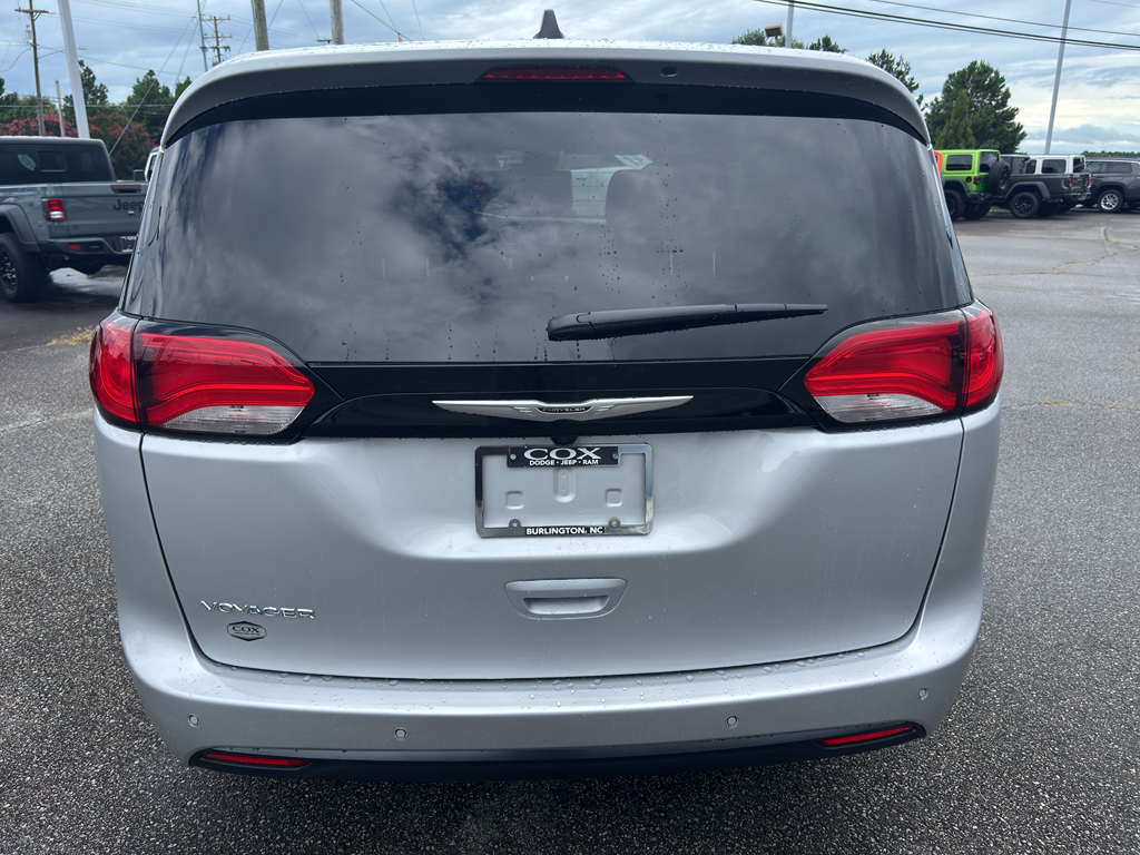2026 Chrysler Voyager LX photo 6