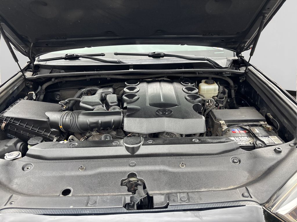 2016 Toyota 4Runner SR5 Premium photo 13