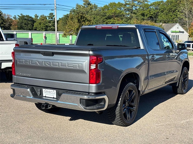 2021 Chevrolet Silverado 1500 LT photo 3