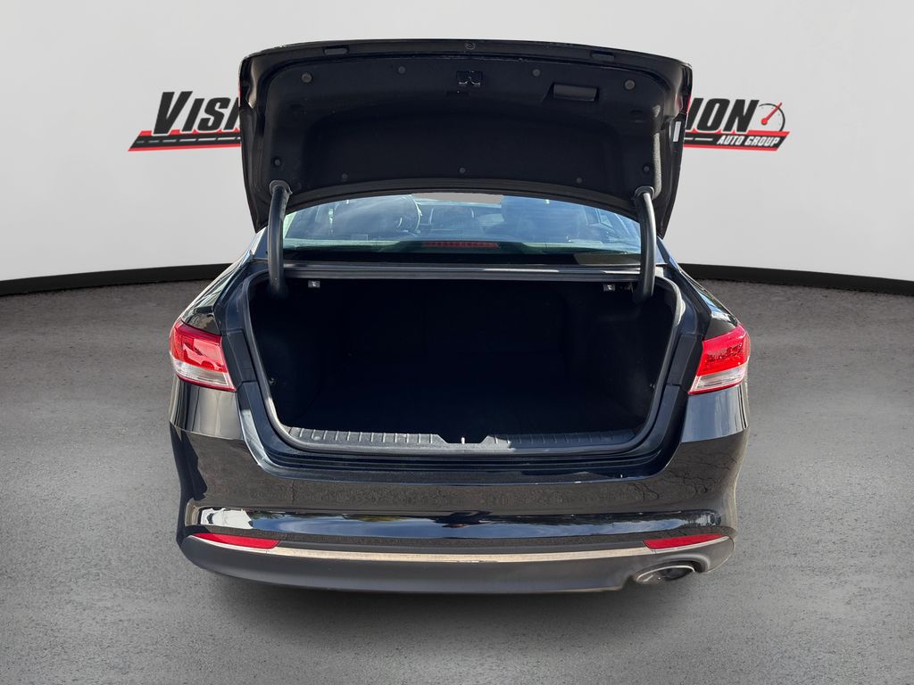 2016 Kia Optima EX photo 9