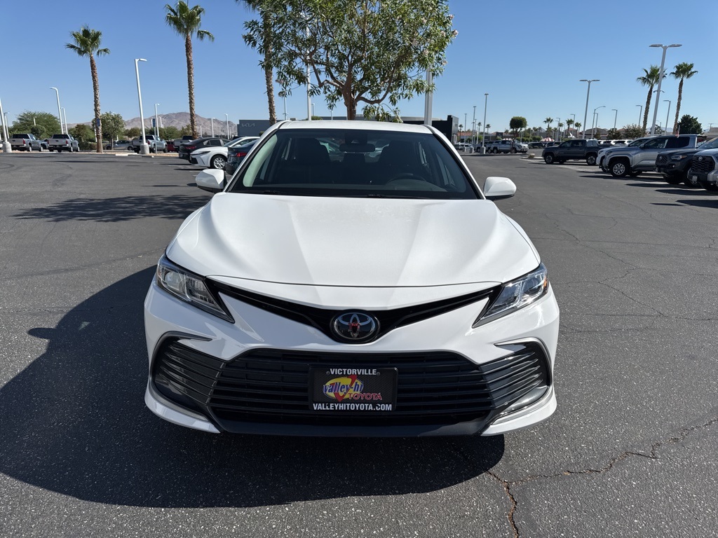 2023 Toyota Camry LE photo 3