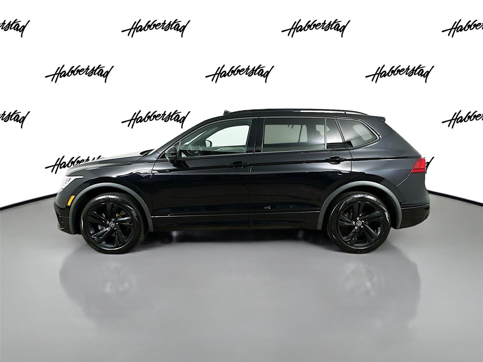 2023 Volkswagen Tiguan SE R-Line Black photo 8