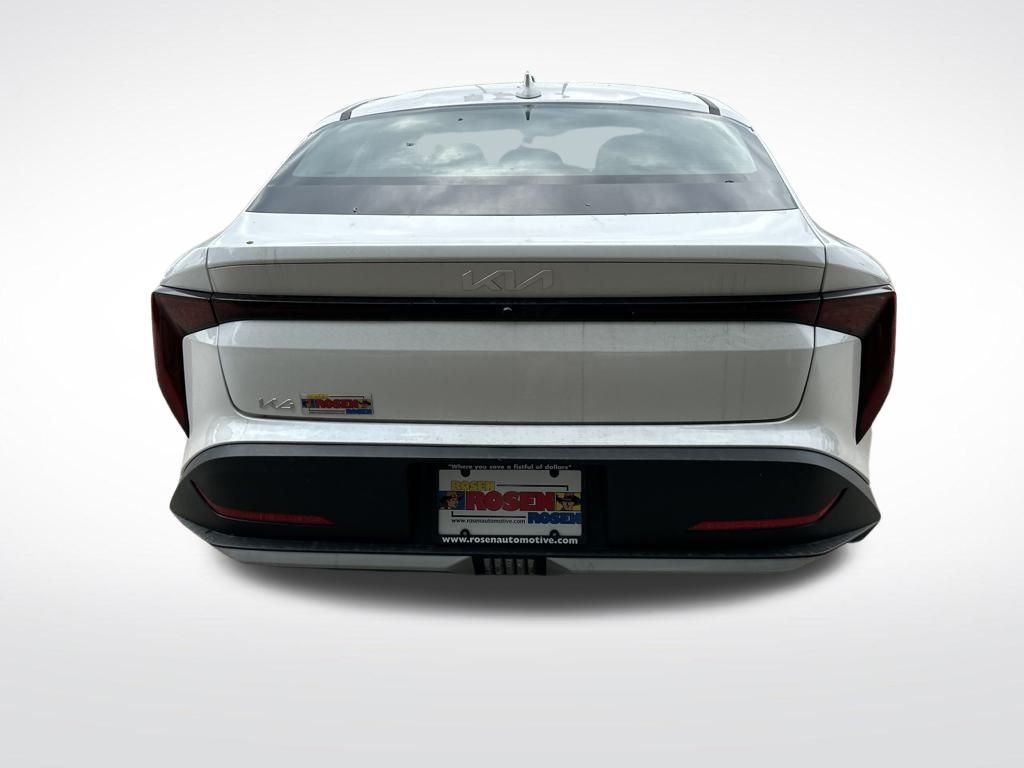 2025 Kia K4 LXS photo 4