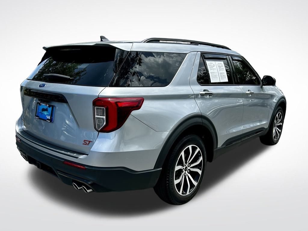 2023 Ford Explorer ST photo 6