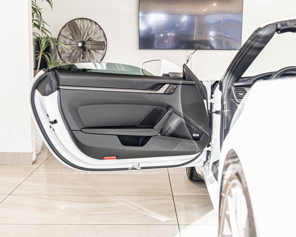 2022 PORSCHE 911 - Image 33