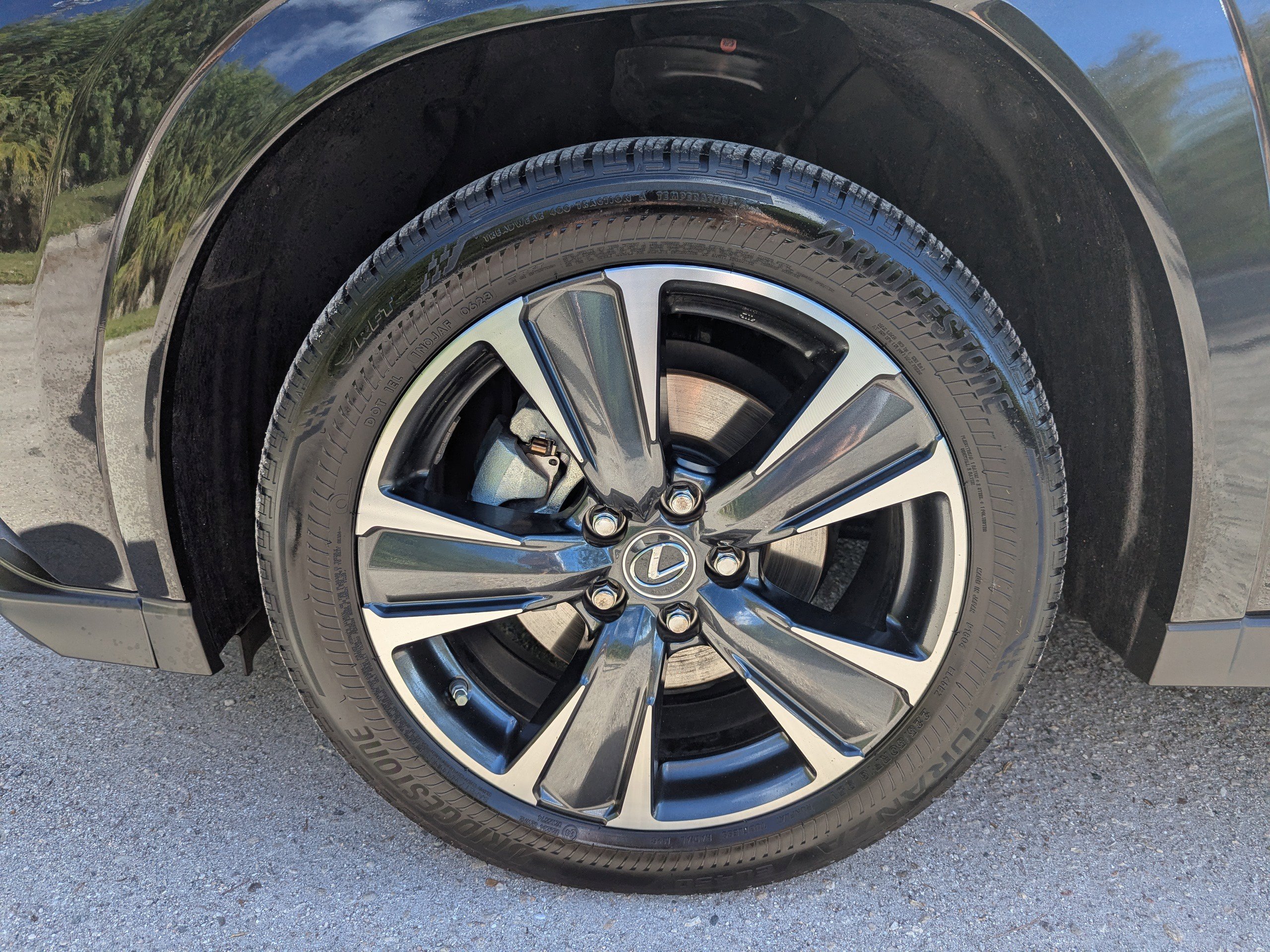 2023 Lexus UX 250h Premium photo 39