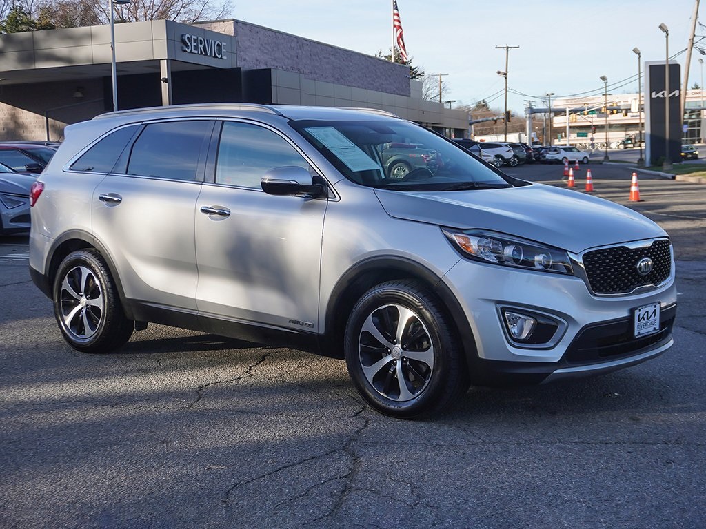 2016 Kia Sorento EX photo 2