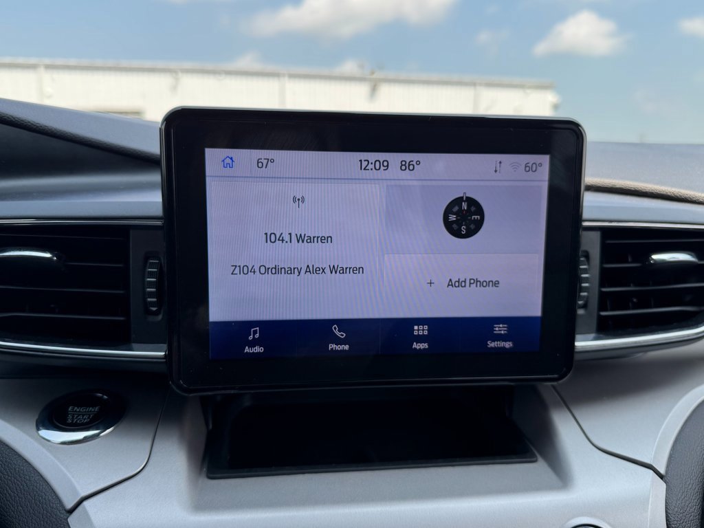 2023 Ford Explorer XLT photo 19