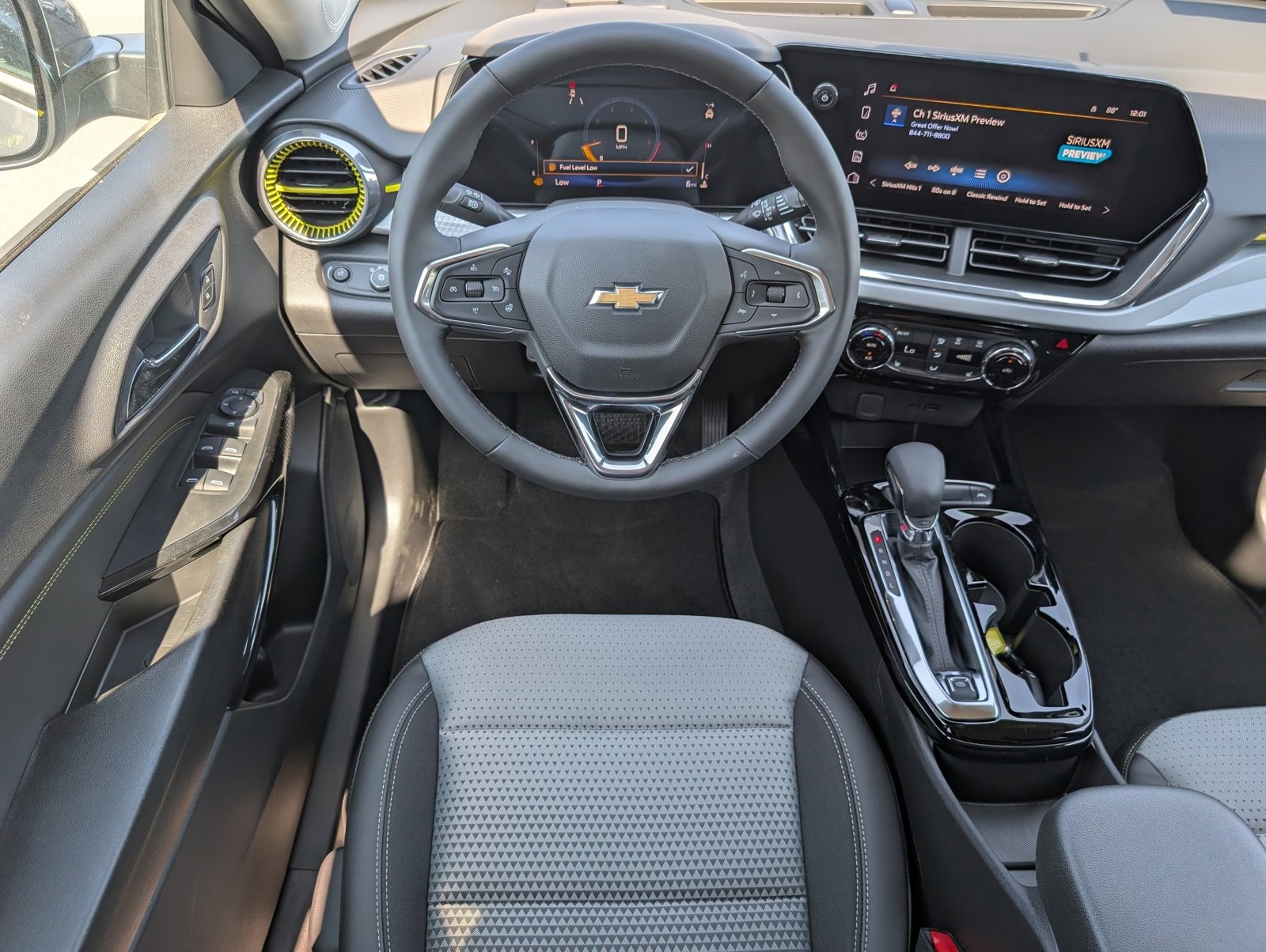 2026 Chevrolet Trax LT photo 6