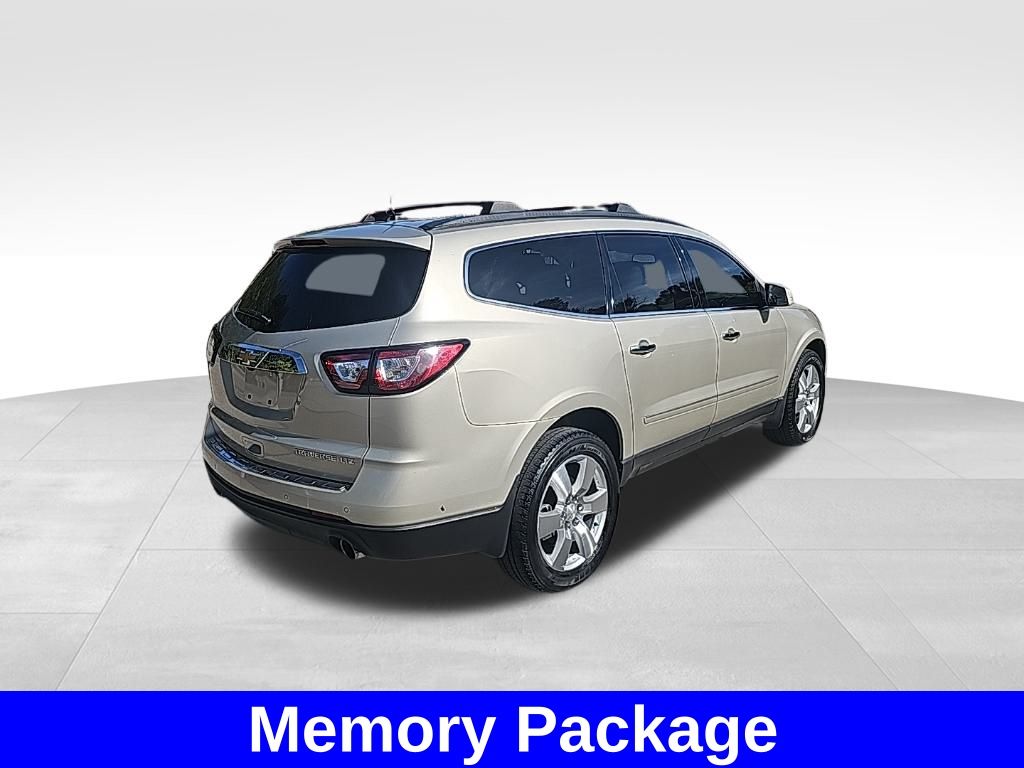 2014 Chevrolet Traverse LTZ photo 4