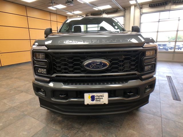 2026 Ford F-250 photo 3