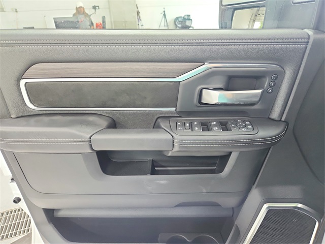 2025 Ram 3500 Laramie photo 26