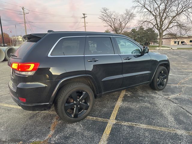 2015 Jeep Grand Cherokee Altitude photo 3