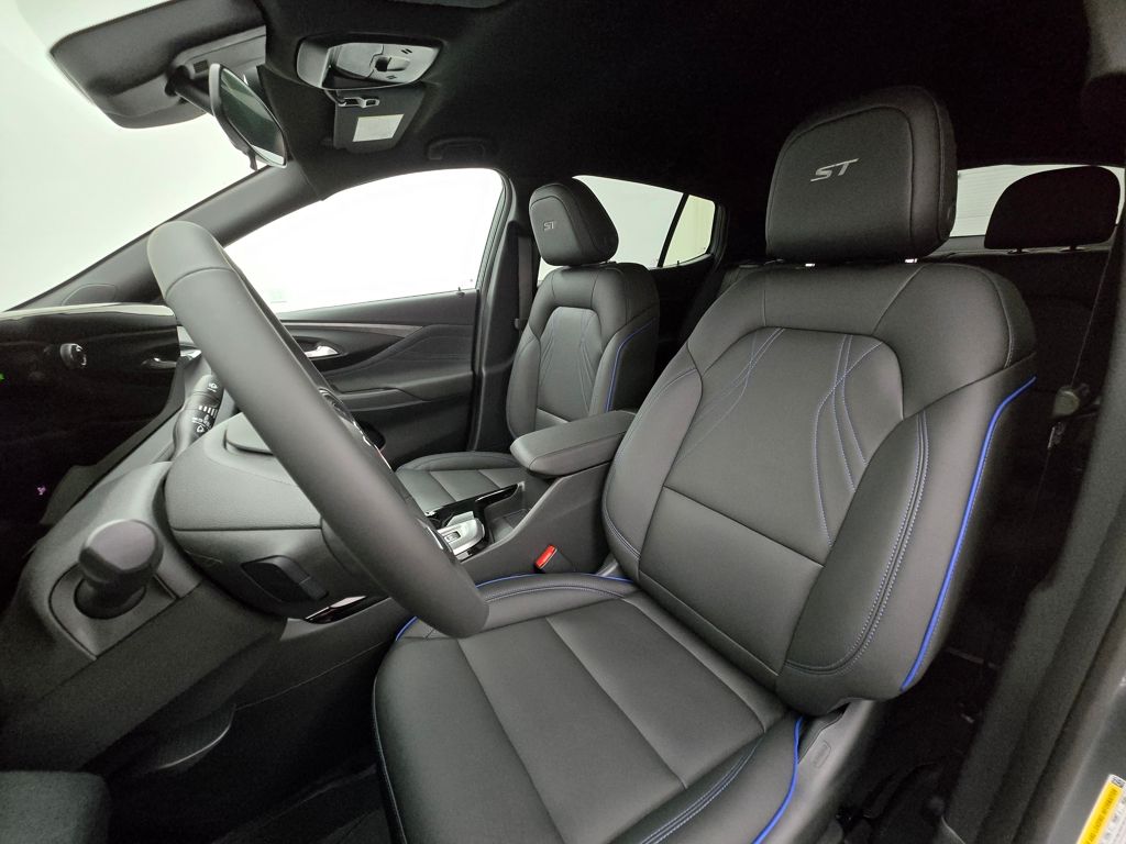 2025 Buick Envista ST photo 20