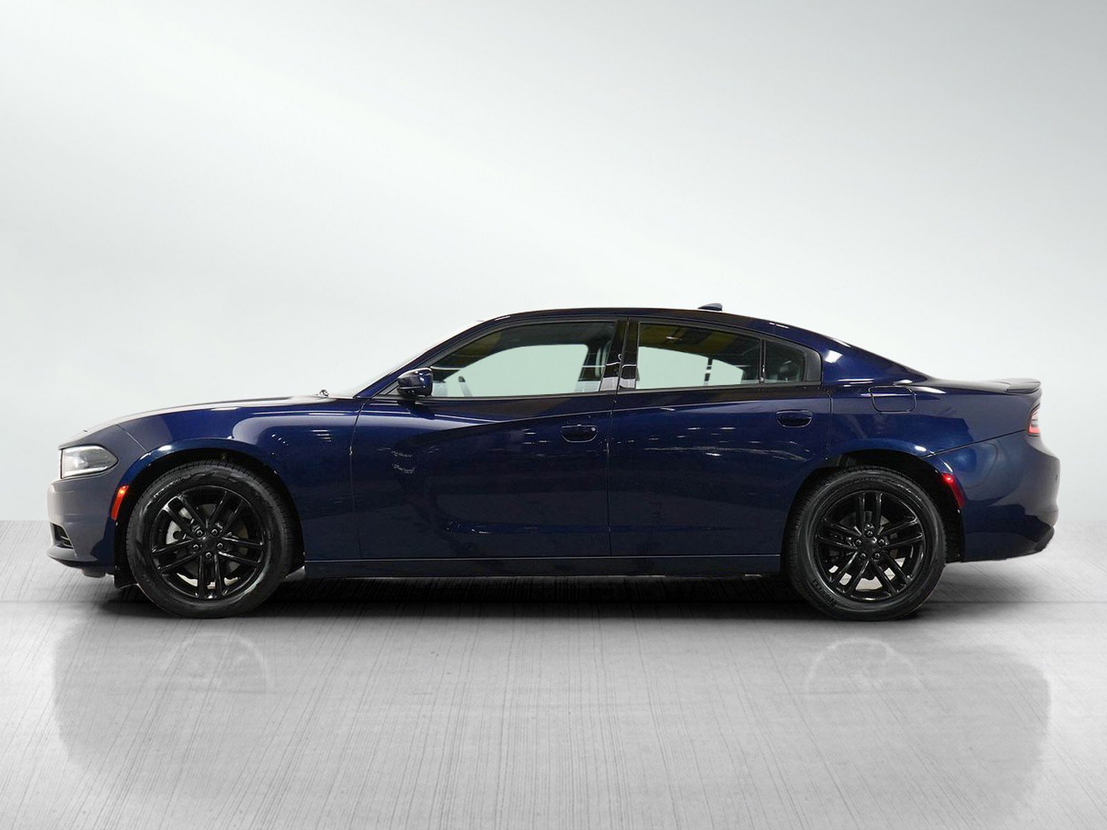 Used 2015 Dodge Charger SXT with VIN 2C3CDXJG7FH875591 for sale in South Saint Paul, Minnesota