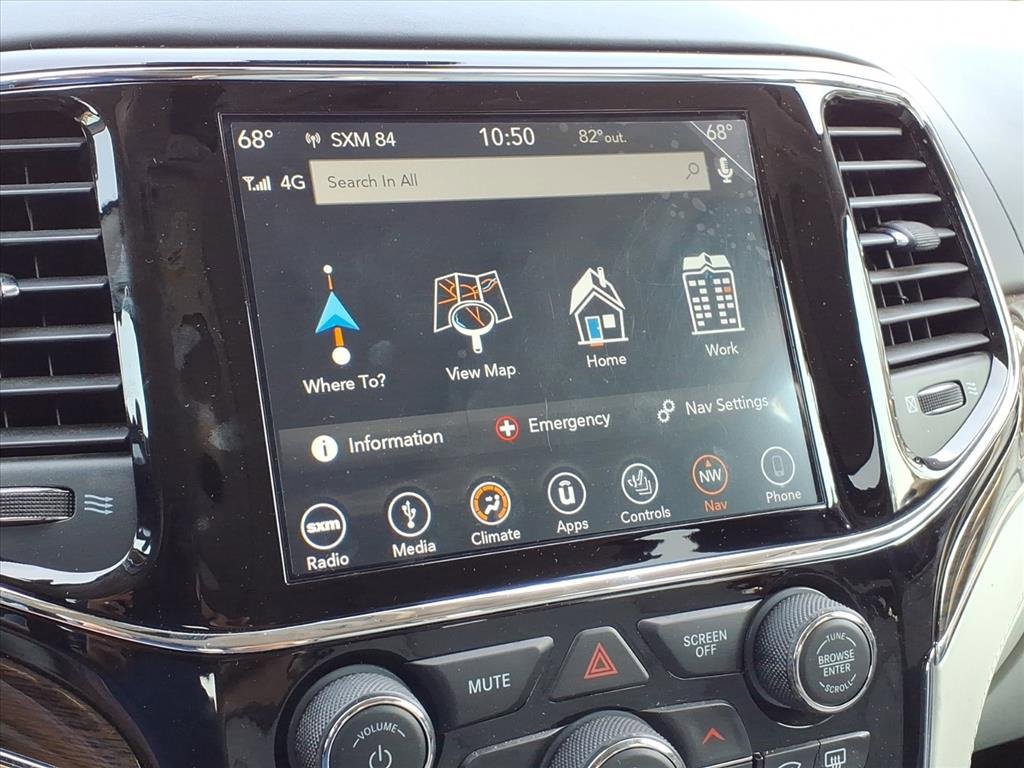2019 Jeep Grand Cherokee Summit photo 4