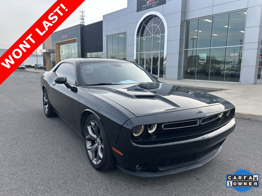 2015 Dodge Challenger R/T's photo