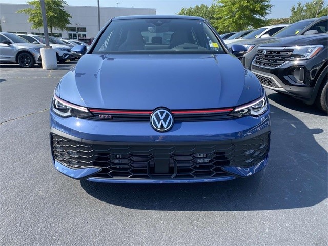 2025 Volkswagen Golf GTI Autobahn photo 2