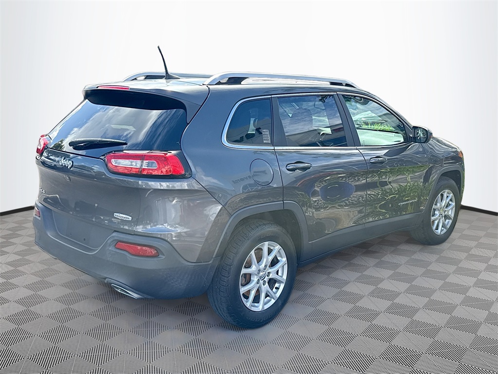 2016 Jeep Cherokee Latitude photo 3