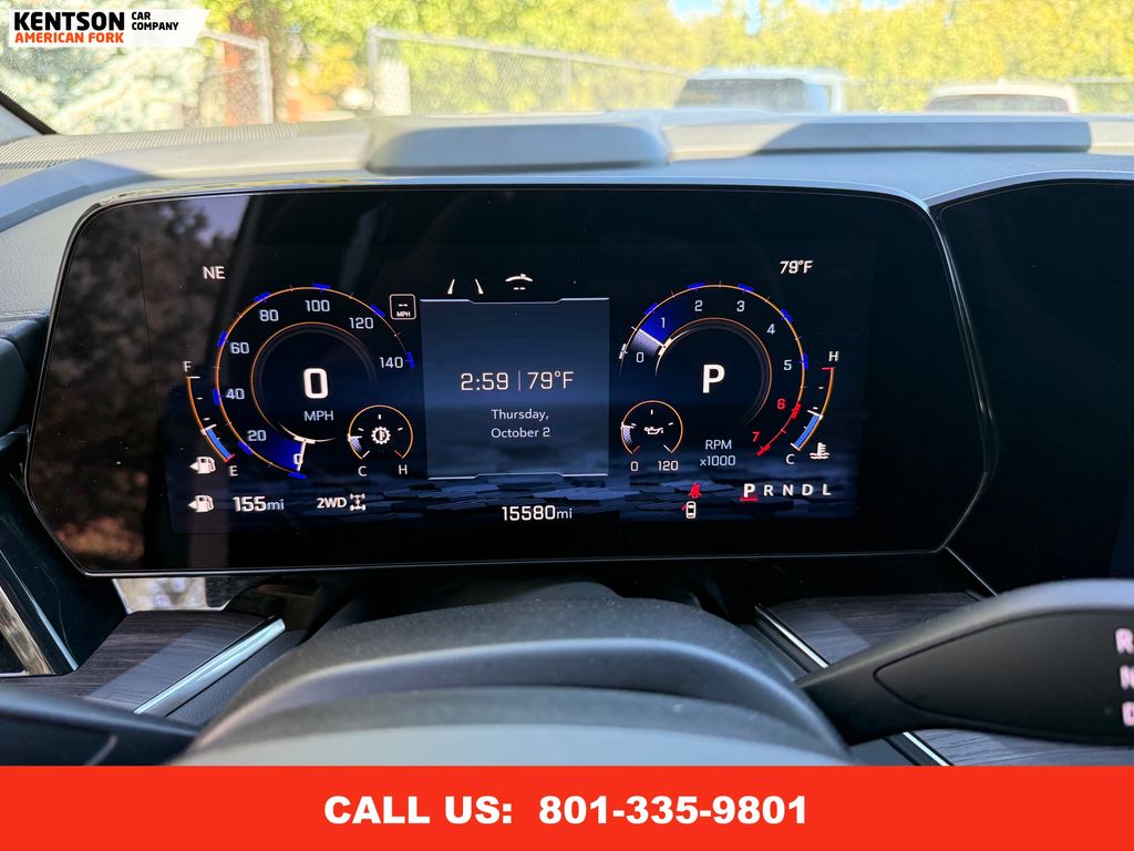 2025 Chevrolet Suburban LT photo 16