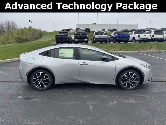 2025 Toyota Prius Plug-in Hybrid XSE Premium photo 2