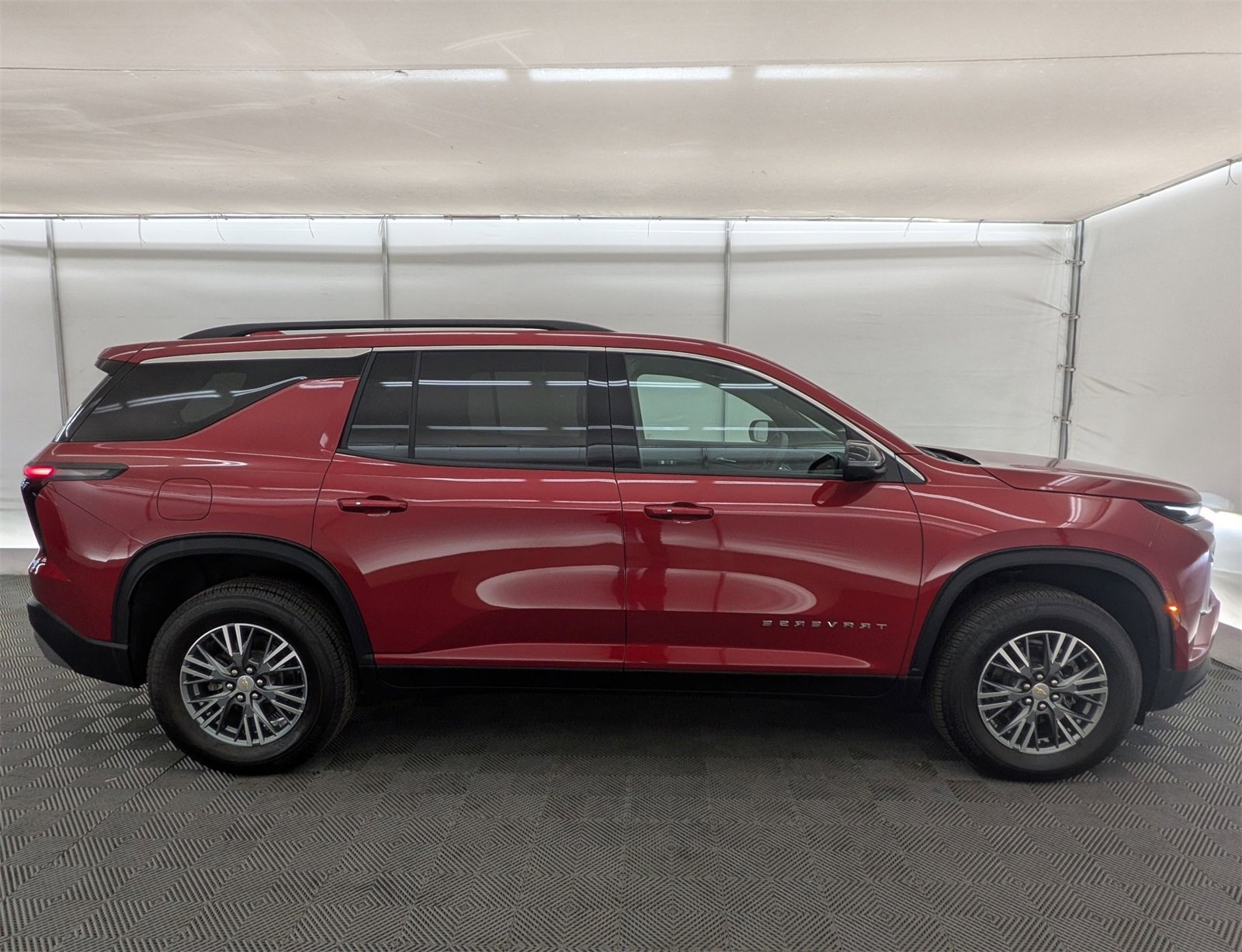 2025 Chevrolet Traverse photo 7