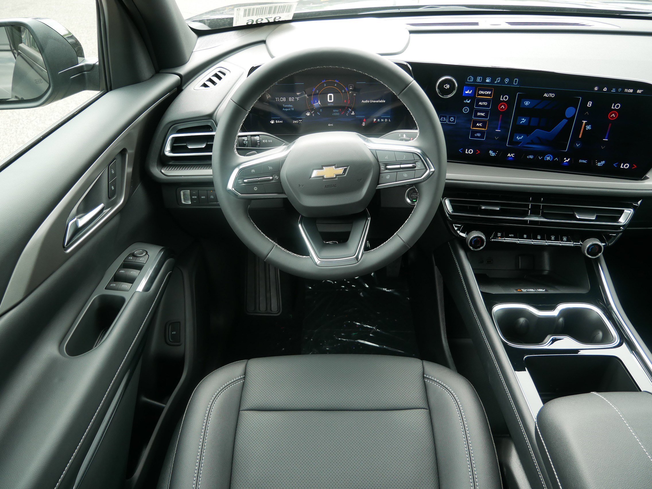 2026 Chevrolet Traverse photo 7