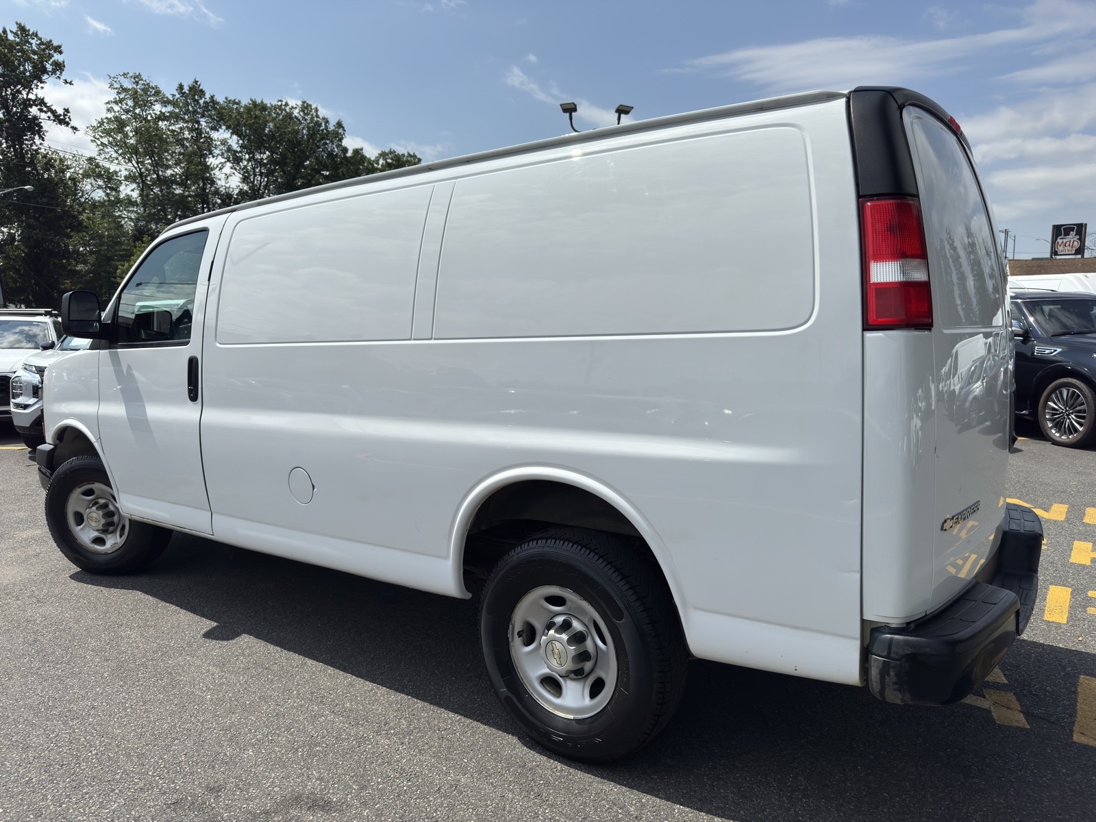2021 Chevrolet Express Cargo Work Van 2500 photo 4