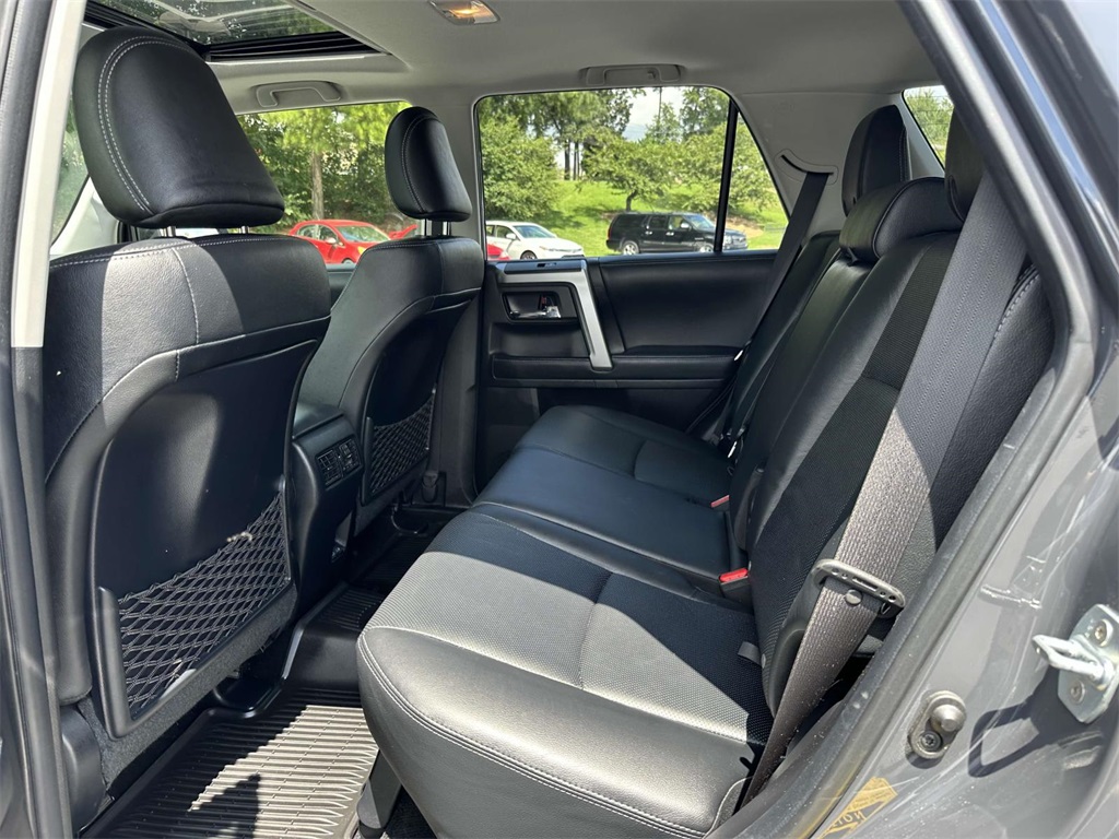 2024 Toyota 4Runner Limited photo 2