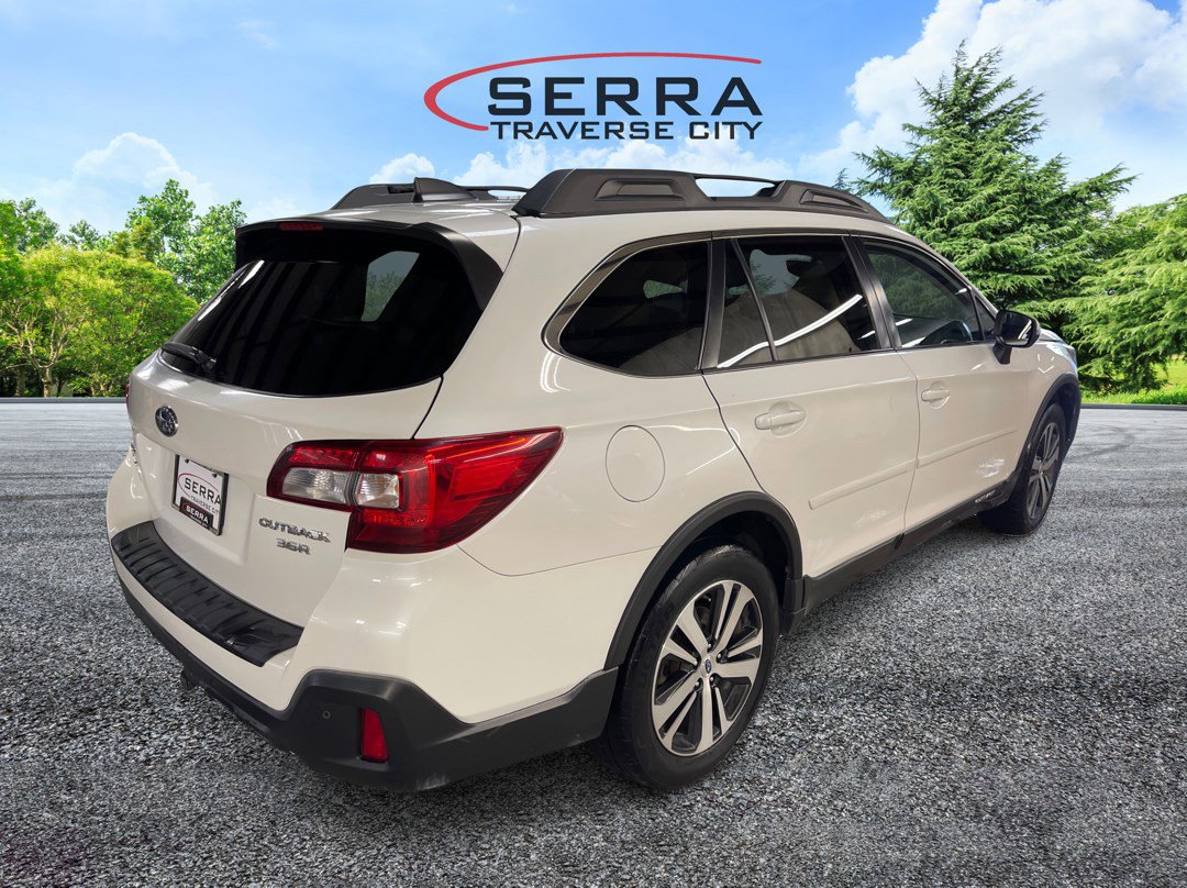 2018 Subaru Outback Limited photo 4