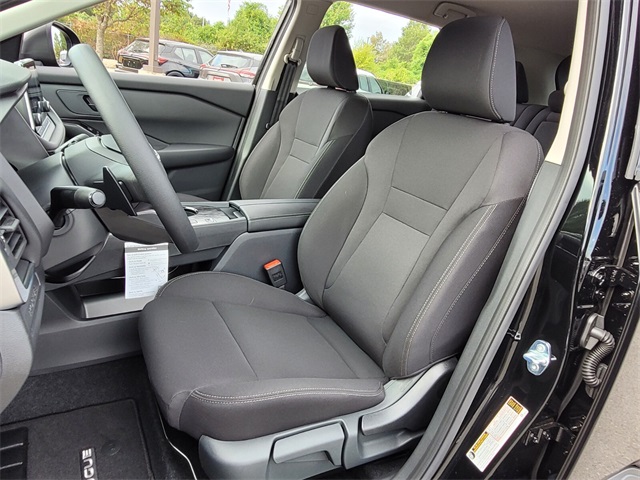 2026 Nissan Rogue S photo 3