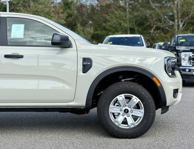 2025 Ford Ranger XL photo 2