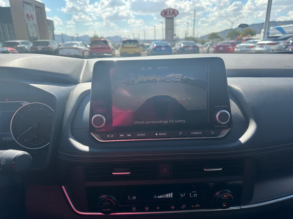 2024 Nissan Rogue SV photo 16