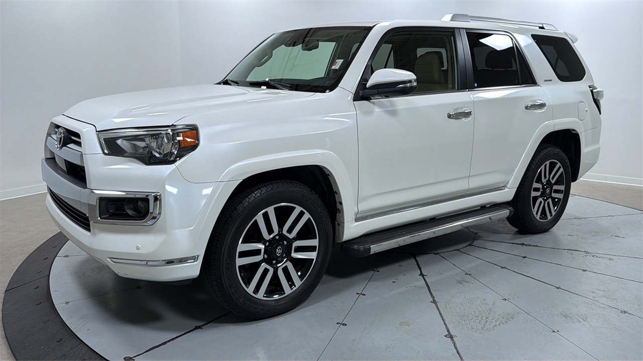 2020 Toyota 4Runner Limited's photo