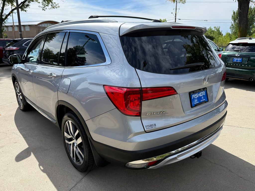 2016 Honda Pilot Elite photo 3
