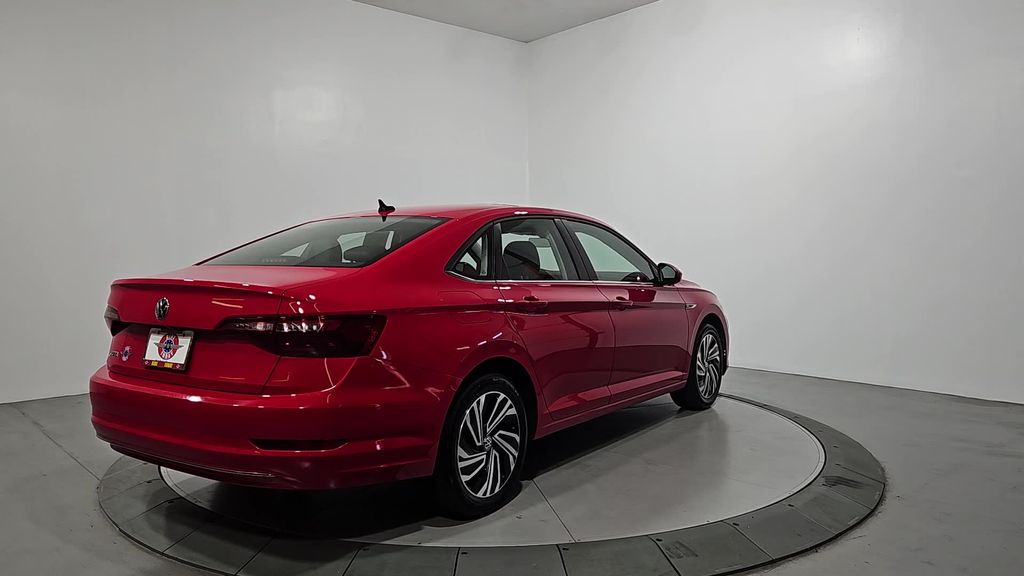 2021 Volkswagen Jetta SEL photo 5