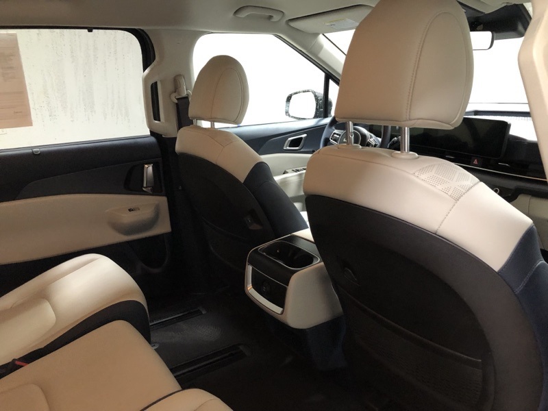 2026 Kia Carnival EX photo 12