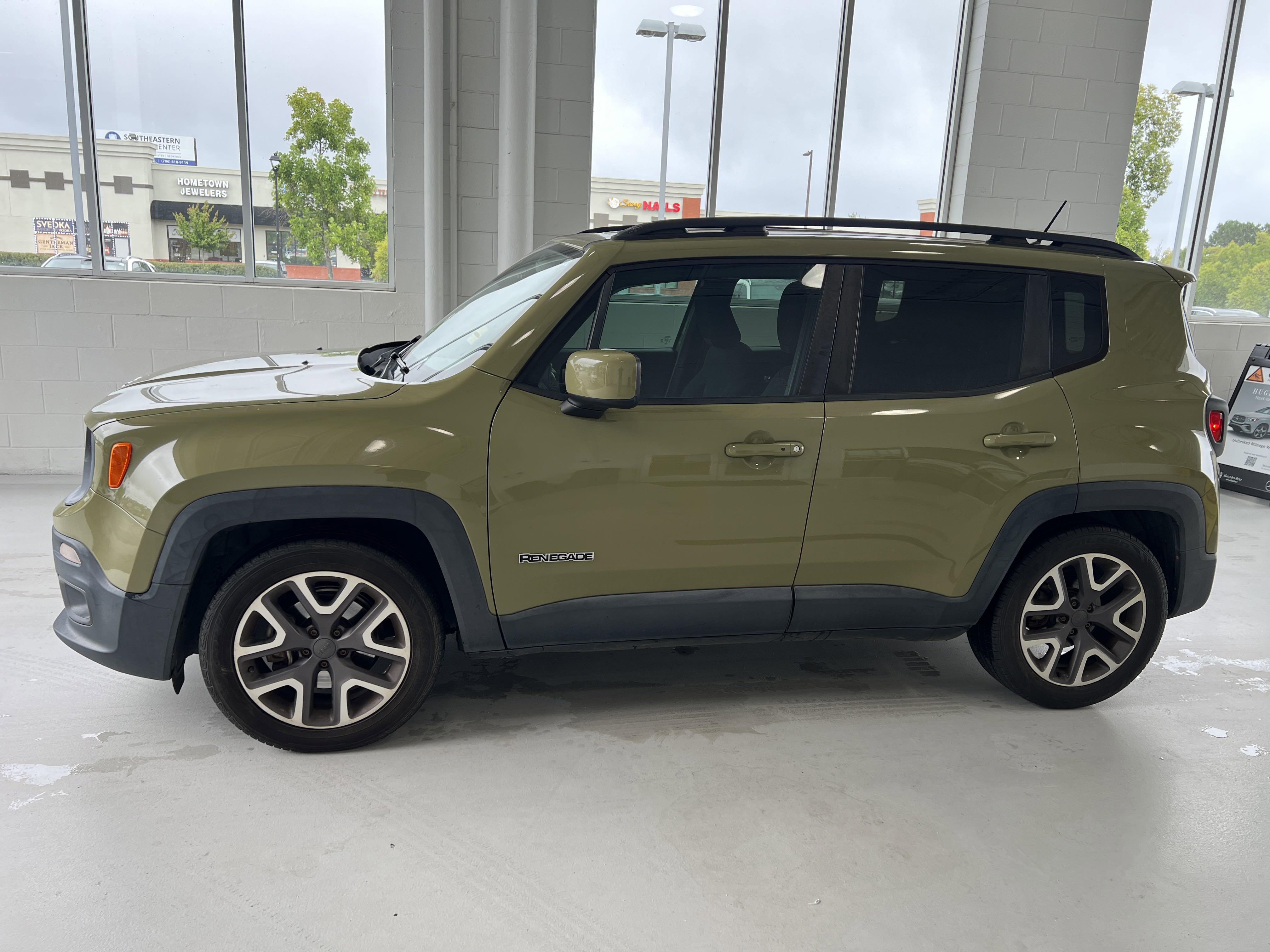 Used 2015 Jeep Renegade Latitude with VIN ZACCJABT6FPC18986 for sale in Columbus, GA