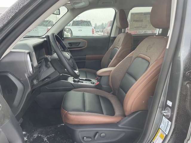 2025 Ford Bronco Sport Outer Banks photo 2