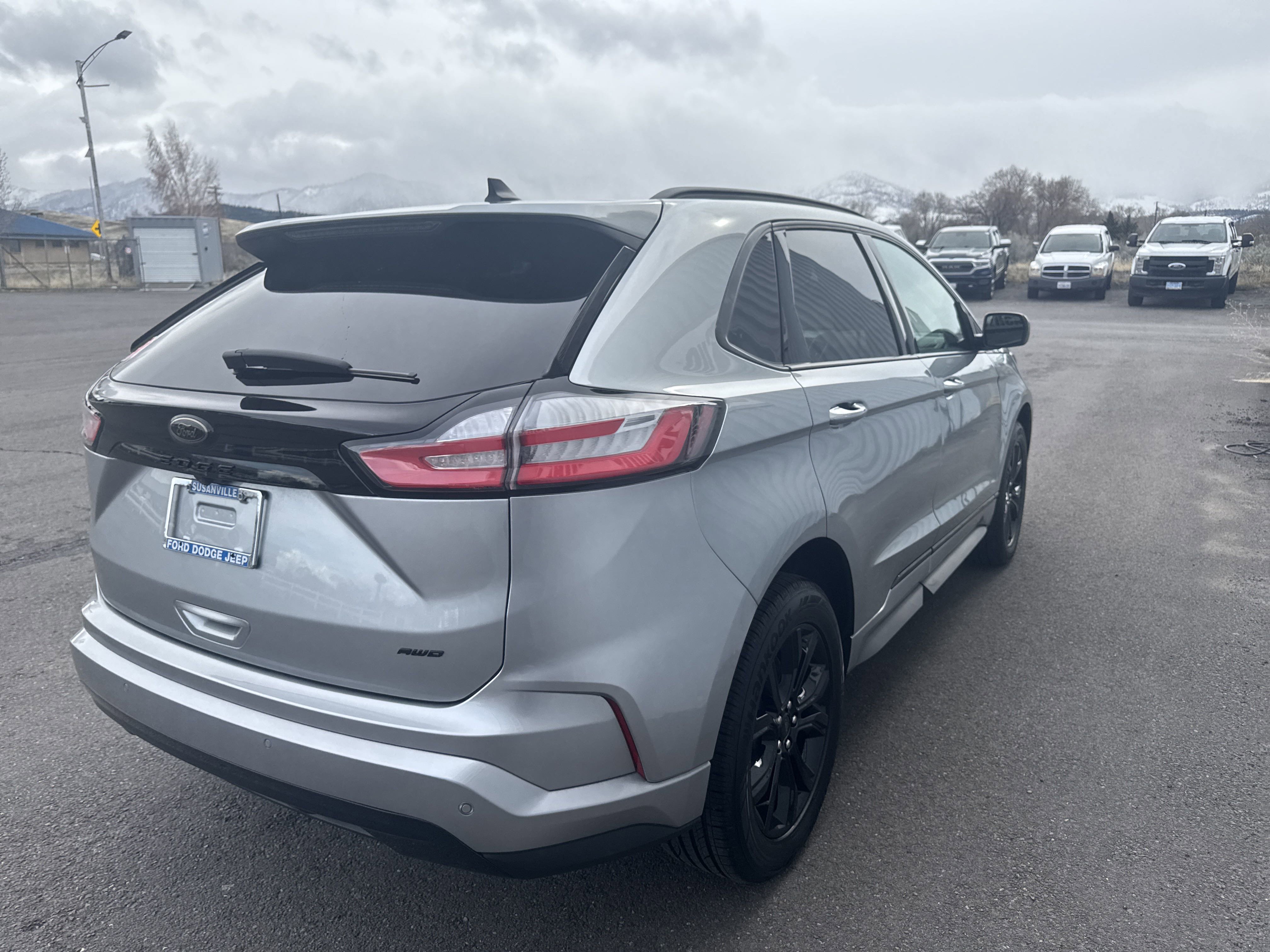2024 Ford Edge SE photo 4