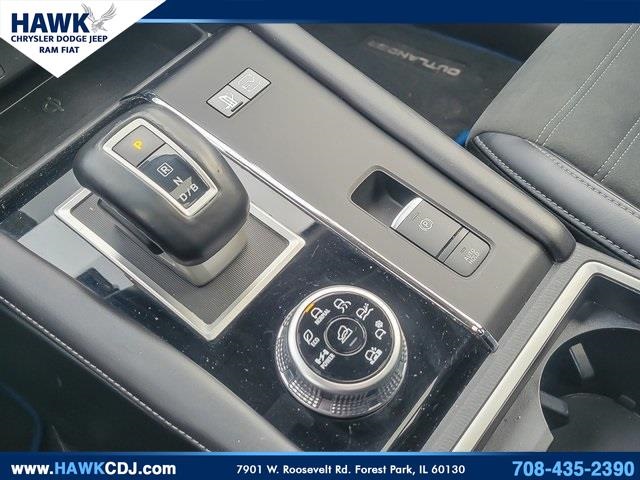 2023 MITSUBISHI OUTLANDER - Image 17