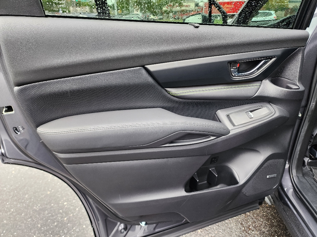 2025 Subaru Ascent Onyx Edition Touring photo 28
