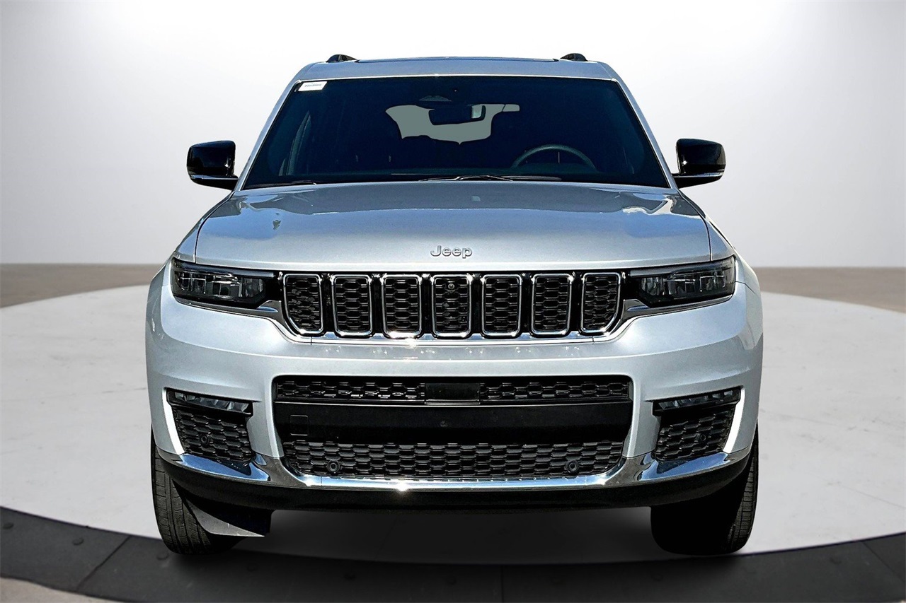 2024 Jeep Grand Cherokee Limited photo 3
