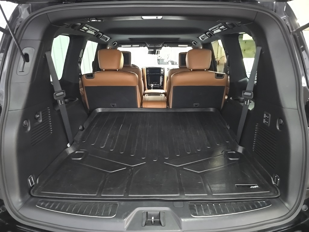 2021 Infiniti QX80 Sensory photo 11
